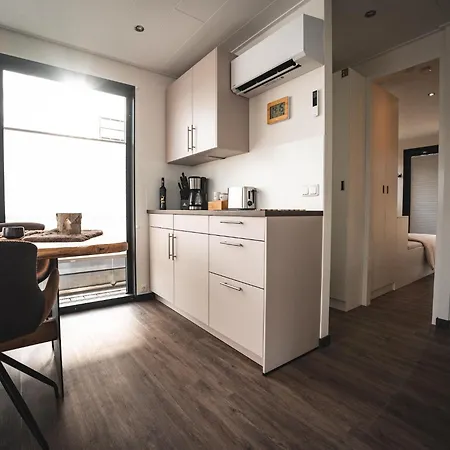 Schoenes Hausboot In Hoexter Botel *