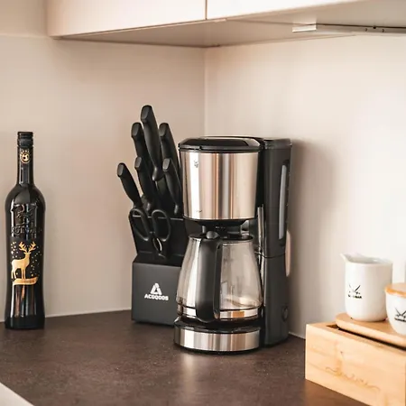 Botel Schoenes Hausboot In Hoexter