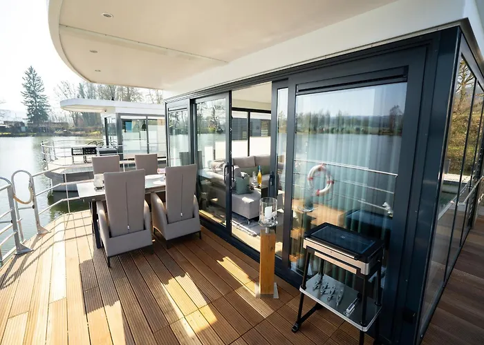 Schoenes Hausboot In Hoexter Bateau-hôtel