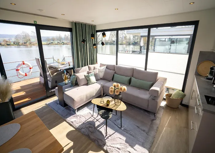 Schoenes Hausboot In Hoexter Bateau-hôtel