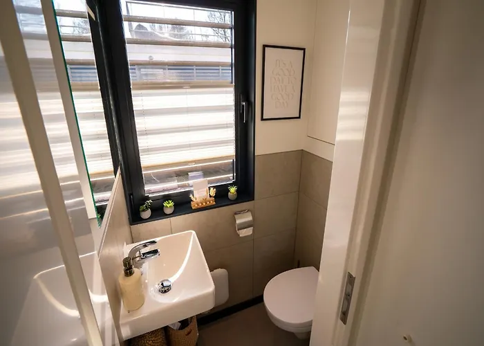 Bateau-hôtel Schoenes Hausboot In Hoexter *