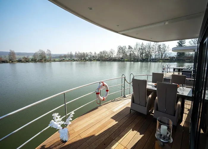 Schoenes Hausboot In Hoexter Höxter